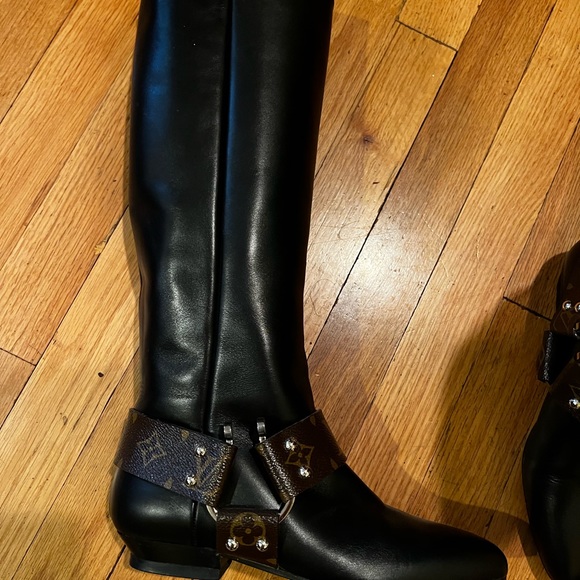 LOUIS VUITTON TALL RIDING BOOTS RHAPSODY LOGO - Picture 7 of 16